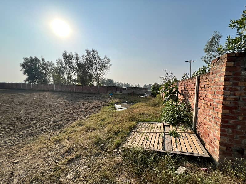 4 Kanal Ideal Location Boundary Wall Plot With Tube Well 15 Minutes Drive From DHA Phase 7 Plot For Farmhouses Near To Main Bedian Road Harbor Society Moza Lakhokhi 9