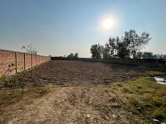 4 Kanal Ideal Location Boundary Wall Plot With Tube Well 15 Minutes Drive From DHA Phase 7 Plot For Farmhouses Near To Main Bedian Road Harbor Society Moza Lakhokhi 0