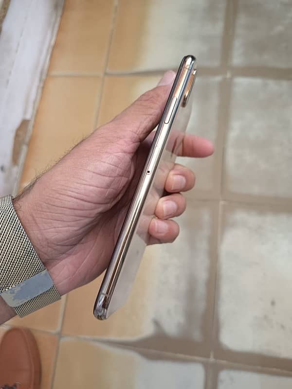 I phone xs max 256 1