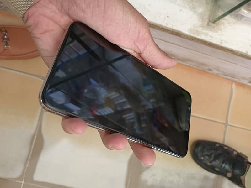 I phone xs max 256 5