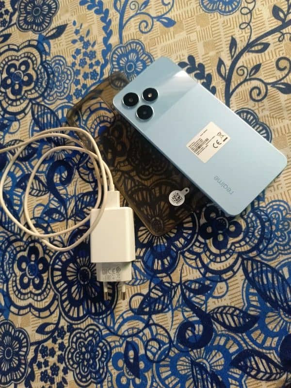 Realme note 50 4 64 with charger only 7 day used read add 1