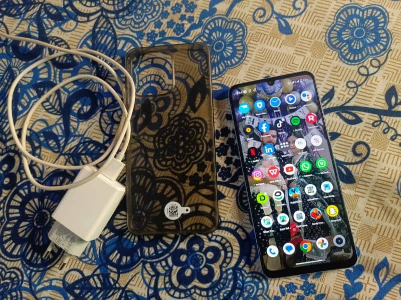 Realme note 50 4 64 with charger only 7 day used read add 4