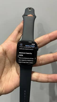 Apple watch series 8 45mm 100% Battery health