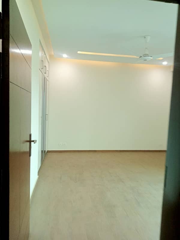 3 Bed Barnd New Apartment Available For Sale In Askari 11 Lahore 13