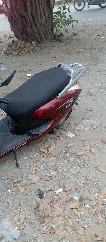 United scooty 100cc available for sale 1