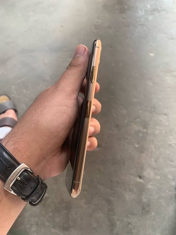 iphone 11pro max 64gb pta aproved dual 1