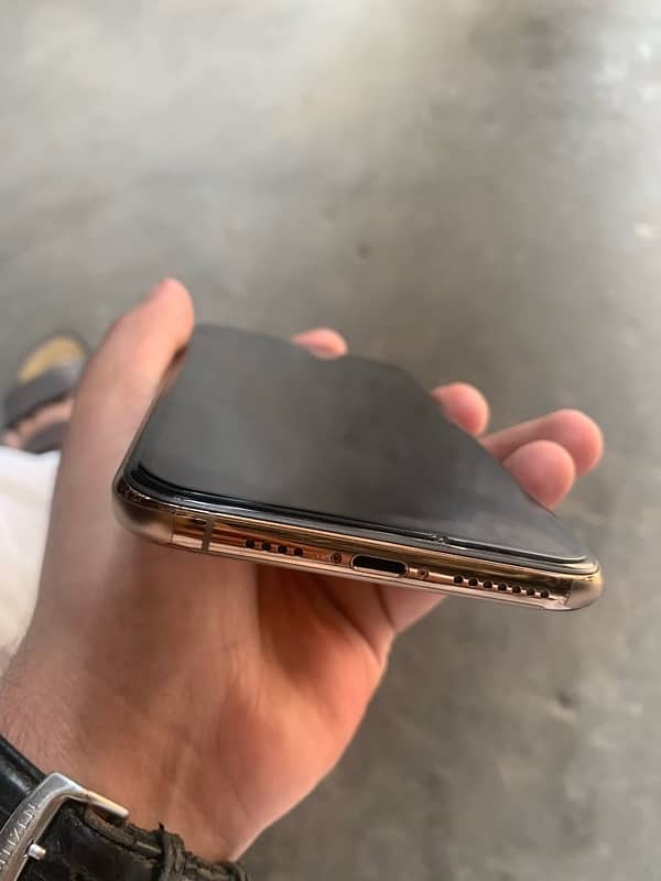 iphone 11pro max 64gb pta aproved dual 2