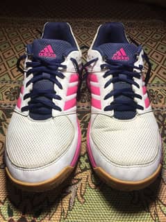 Adidas Sports Shoe UK7.5 US 9 Good for badminton