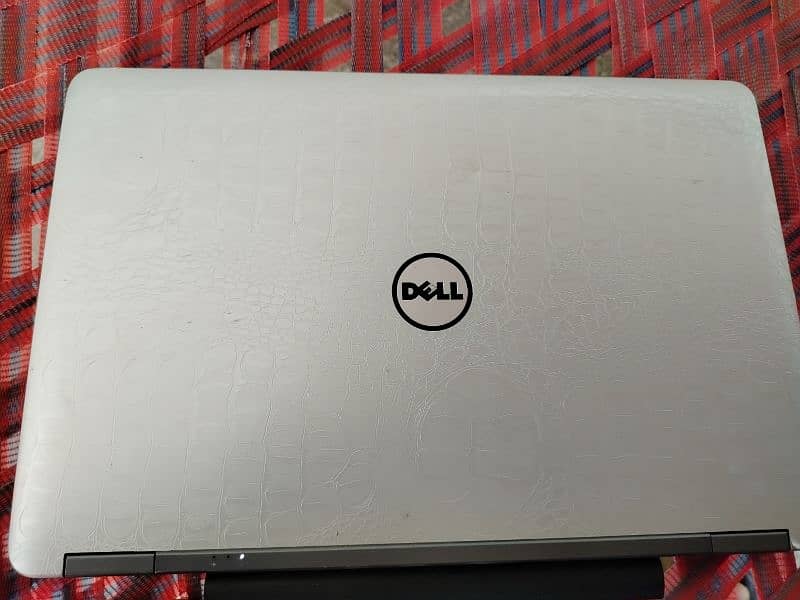 Dell laptop 16gb ram 526gb ssd, battery need to replace. 2