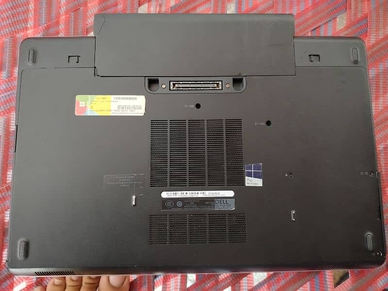 Dell laptop 16gb ram 526gb ssd, battery need to replace. 3