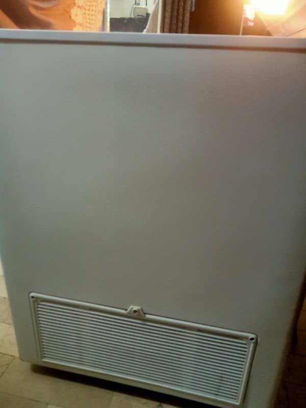 haier deep freezer in good condition 0