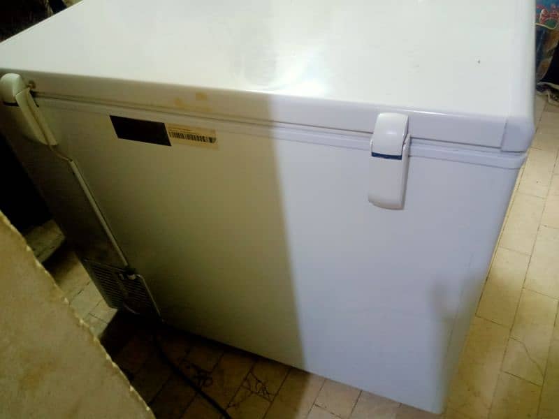 haier deep freezer in good condition 1