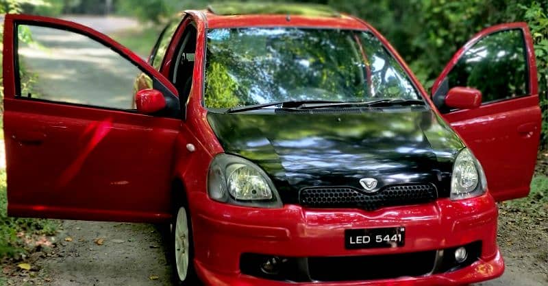 Toyota Vitz 2000 2