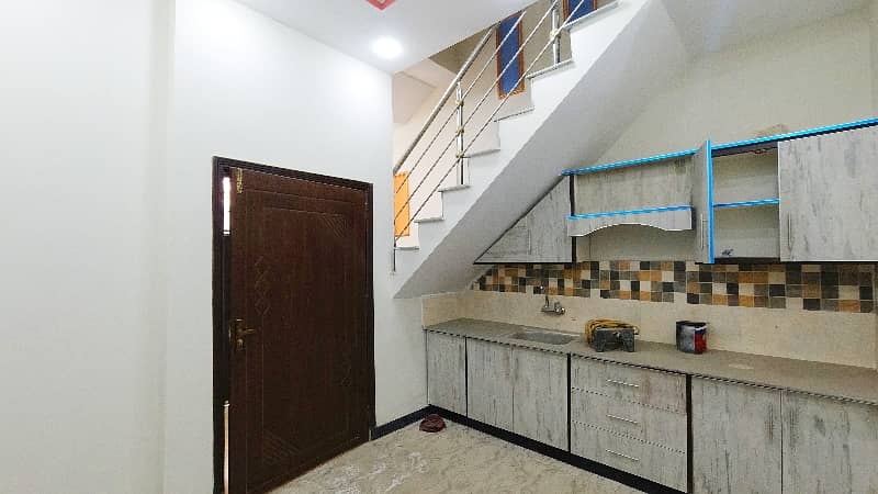 Prime Location House Of 2 Marla Is Available In Contemporary Neighborhood Of Cantt 7