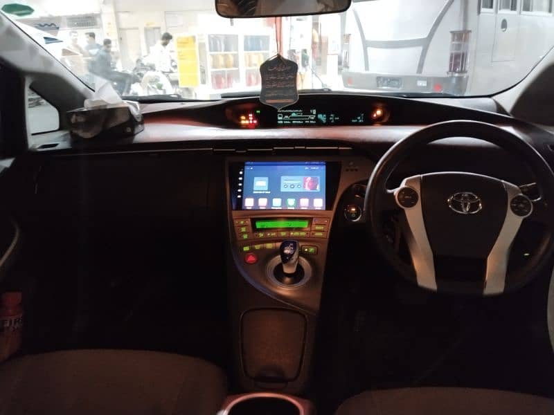 Toyota Prius 2014 10