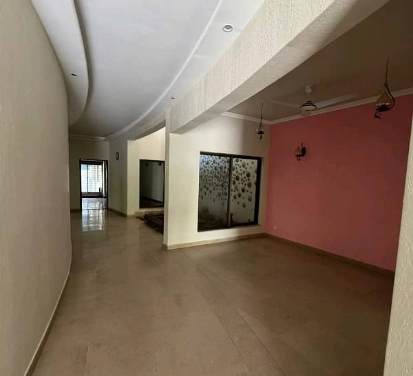 House For rent In Beautiful Johar Town 2