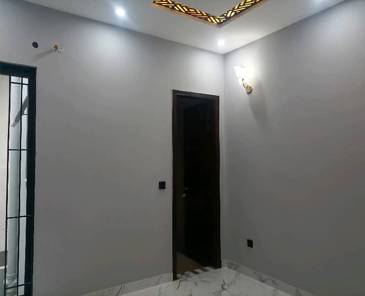 Avail Yourself A Great 5 Marla House In Johar Town 4