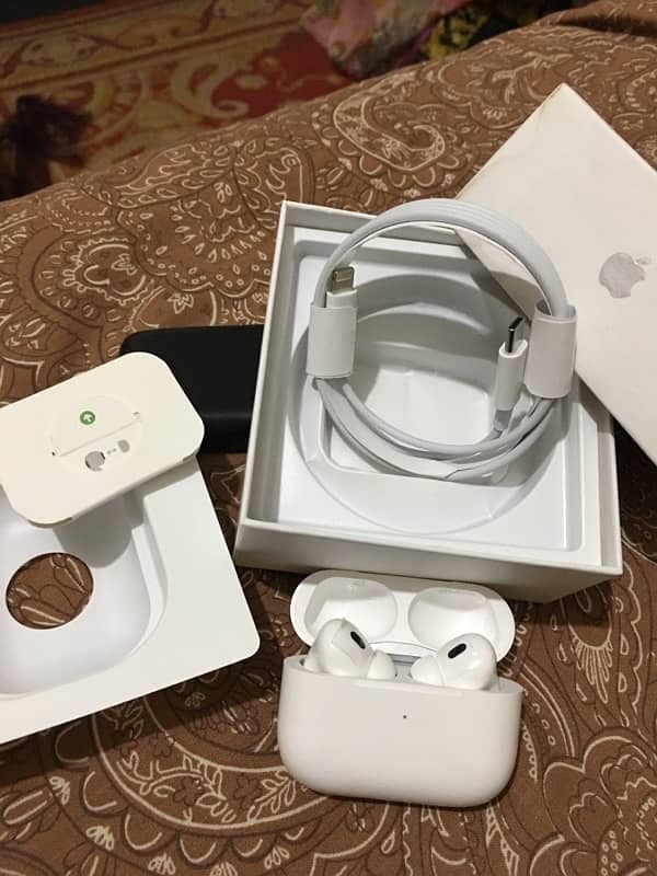 Apple AirPods Pro 6