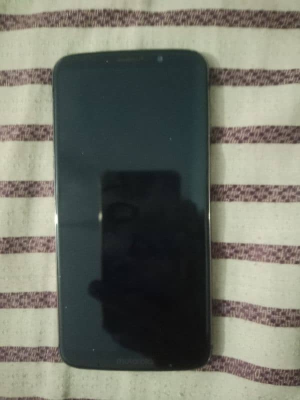 Moto Z3 non 4/64 6