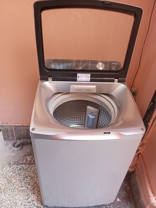 HAEIR WASHING+DRYING MACHINE 95-1678 1