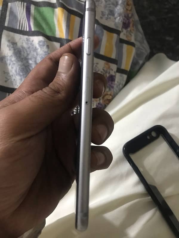 iphone 6 16Gbs PTA approved Mint condition 1