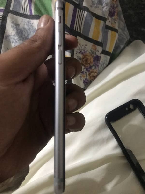 iphone 6 16Gbs PTA approved Mint condition 3