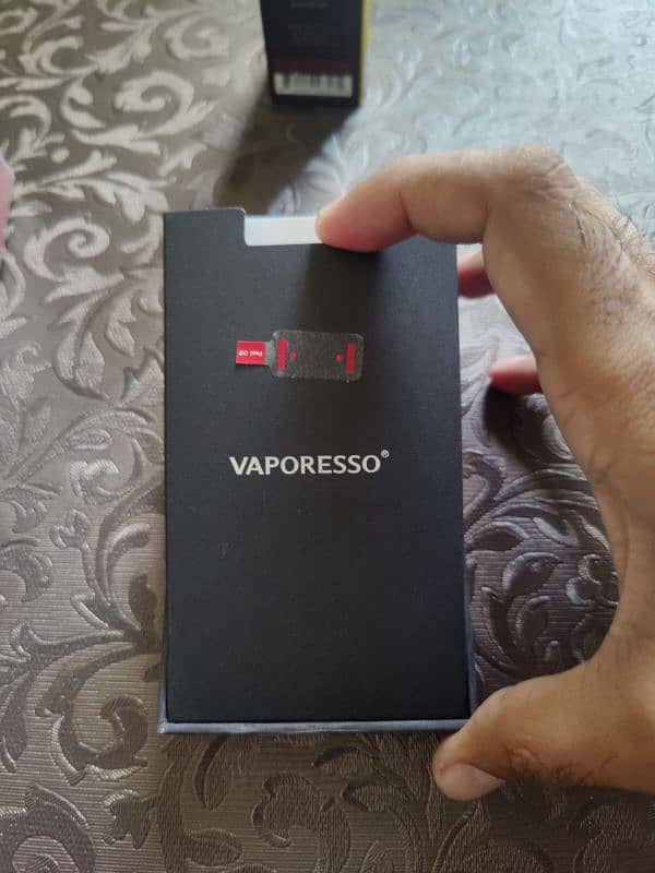 VAPE/ VAPORESSO XROS 2.0 POD KIT (1 FLAVOR INCLUDED) No Cartridges 2