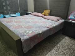 beauty ful bed with side table and Mastersmattress