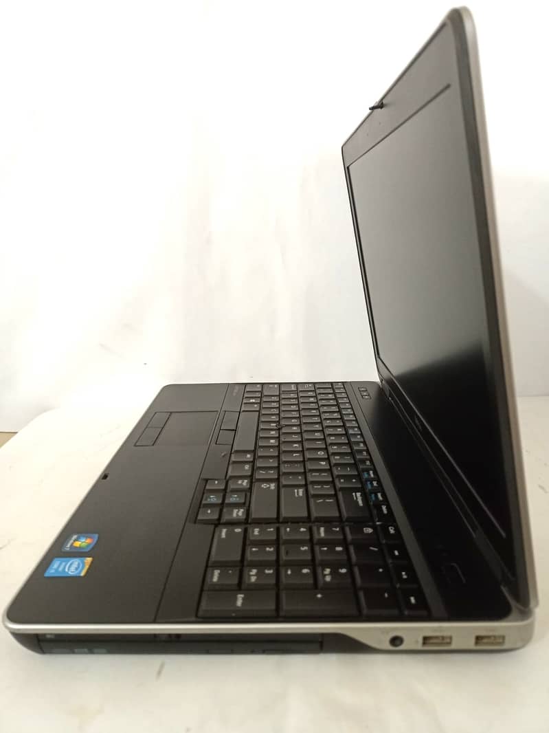 DELL LATITUDE E6540 i5-4th 6