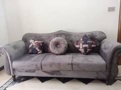 5 Seater Sofa set In fully New Condition with Table 0