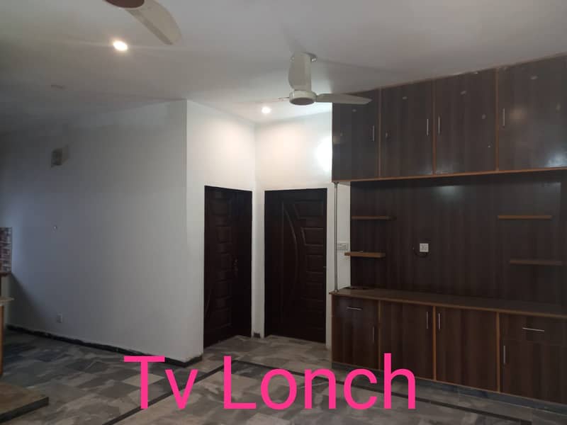 Spacious 10 Marla upper portion available for rent 3