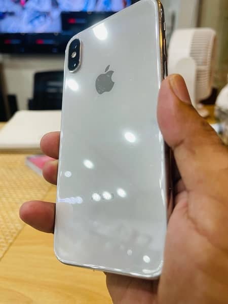 iPhone x 64 pta approved 2