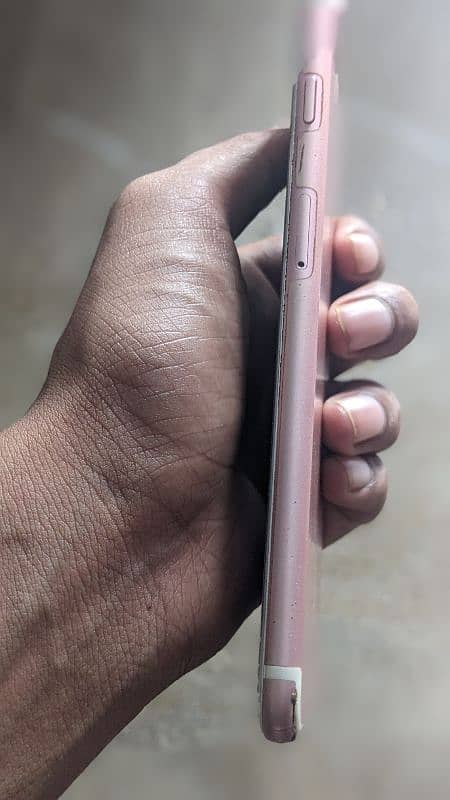 iphone 7 plus condition 9/10 pta approved 128 gn 3