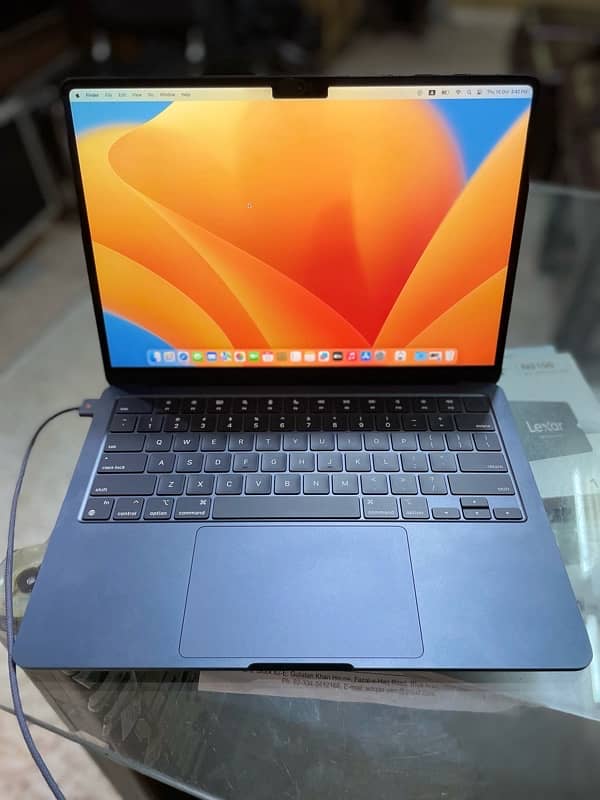 Apple Macbook Air M2 Brand New Just 4 Battery cycles 0