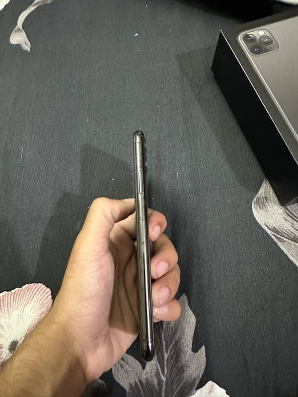 iphone 11 pro max 64gb NON PTA 2