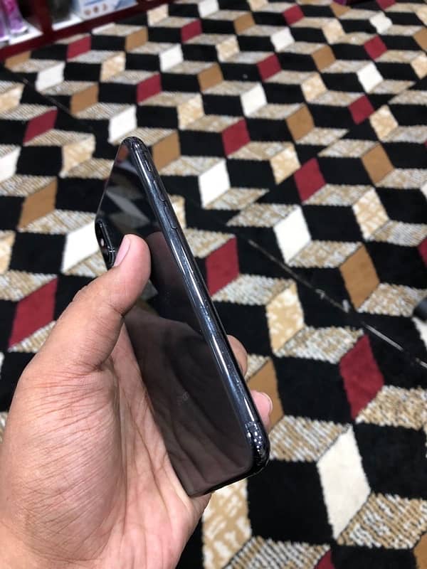 IPHONE X 256GB PTA APPROVED LUSH CONDITION 3