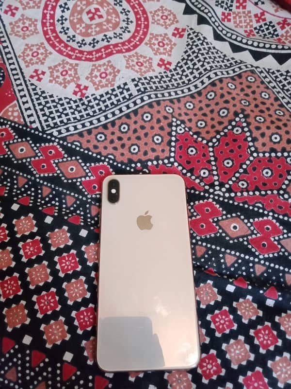 iPhone XS Max 7