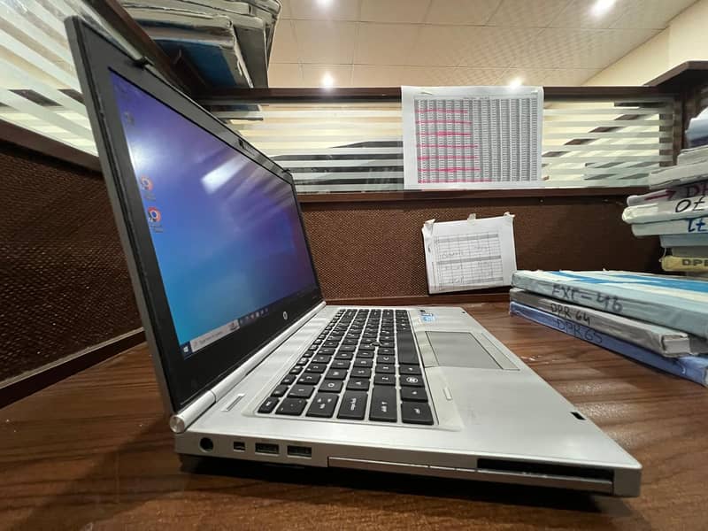 HP Elite Book Core i5 2nd Generation with 4 GB RAM 2