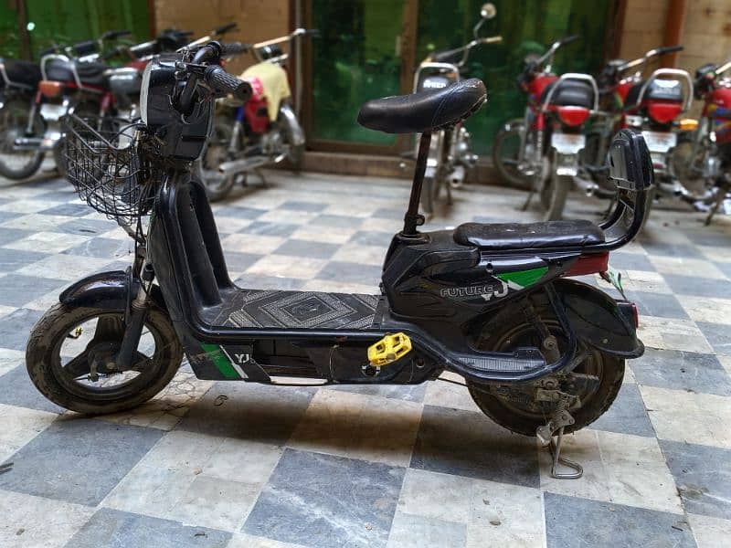 electric scooty 3