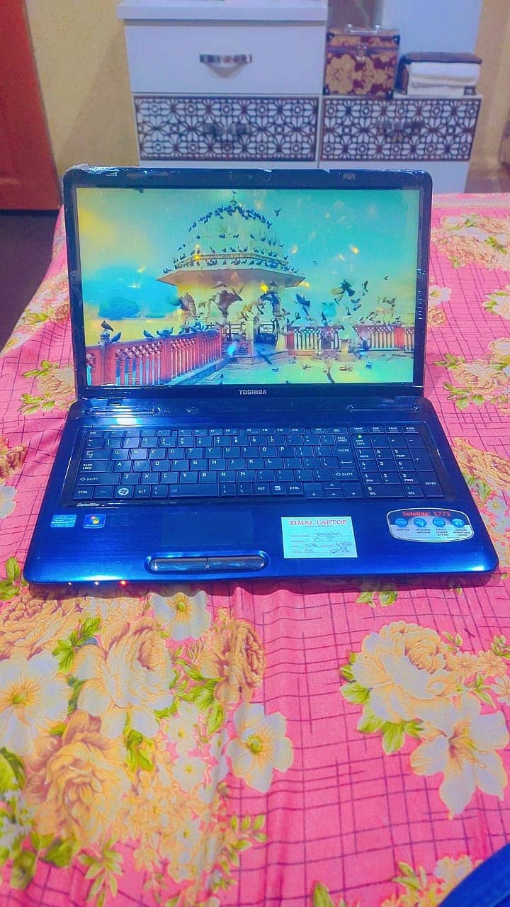 Toshiba Laptop I3 3rd Generation  500 GB Hardrive Fresh Condition 1