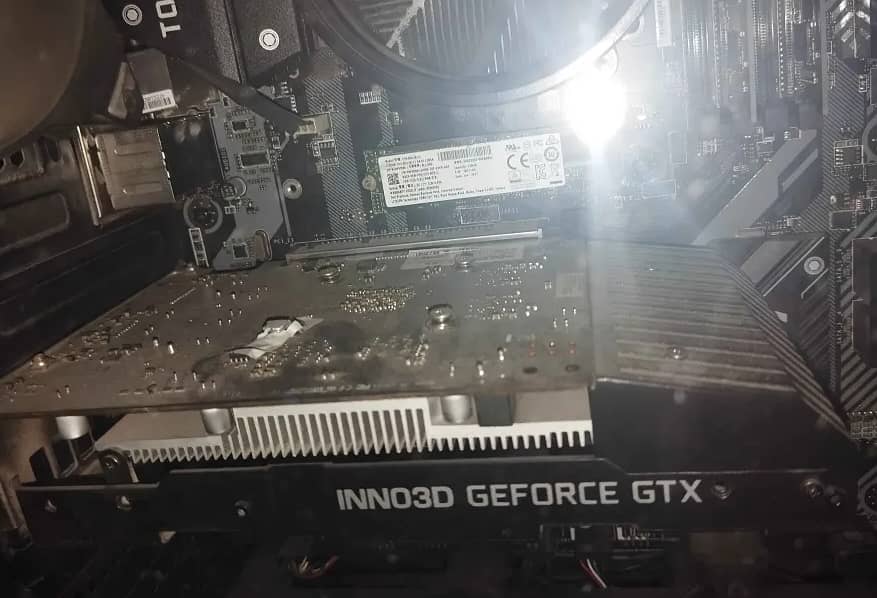 Nvidia GTX 1650 4GB & Ryzen 5 3500x CPU Chip 4