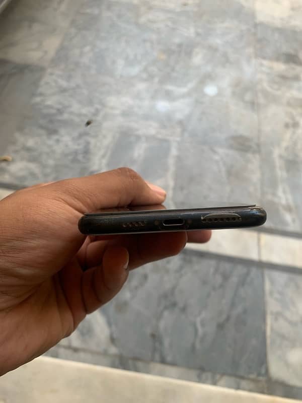 IPhone 11 Pro Max pta approved 4