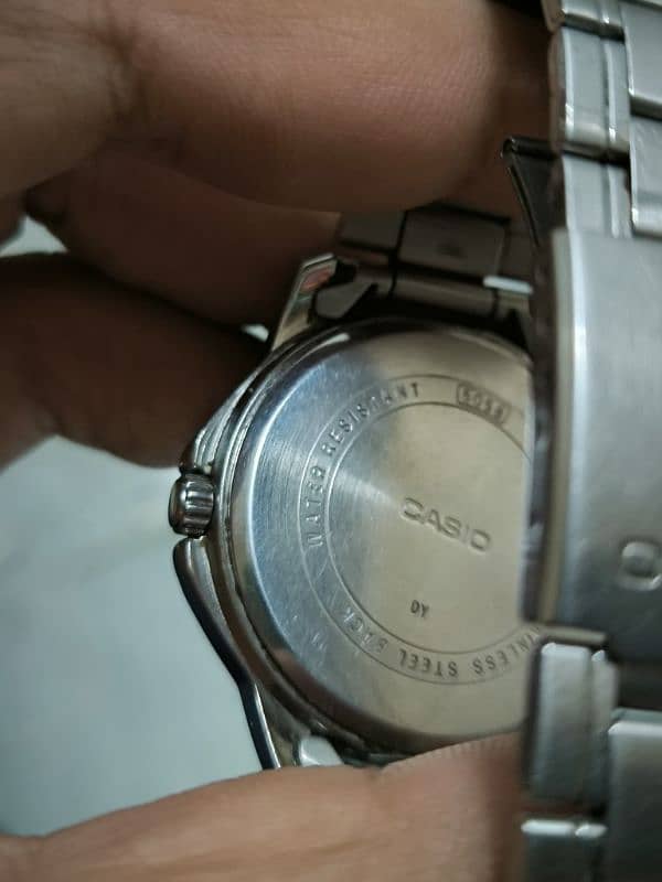 Casio MTP-VOO4D-1B2 4