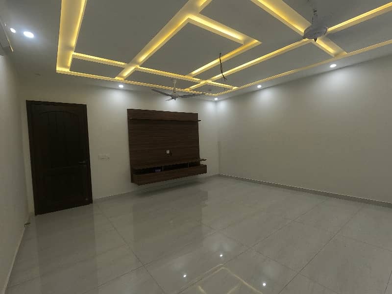 A Great Choice For A Prime Location 1 Kanal House Available In DHA Phase 2 - Block S 19