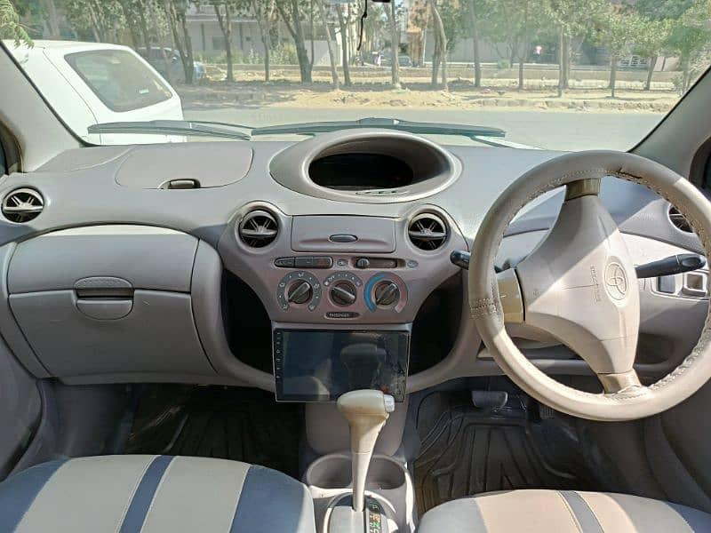 Toyota Platz 2005 4