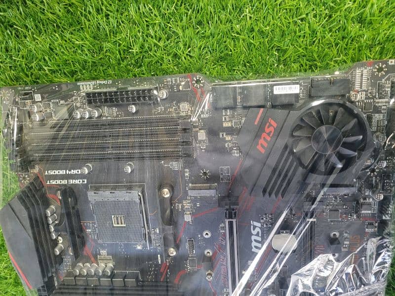 Msi X570 H gaming Motherboard full atx 4