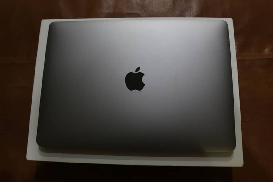 MacBook Pro 2020, Core i5, 13-inch, 500GB SSD, 8GB, Space Gray 2