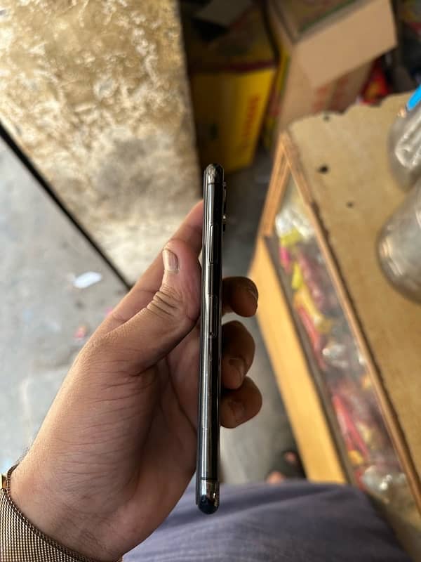 iPhone XS non pta 78 bettery health 64 LLA model ha 3