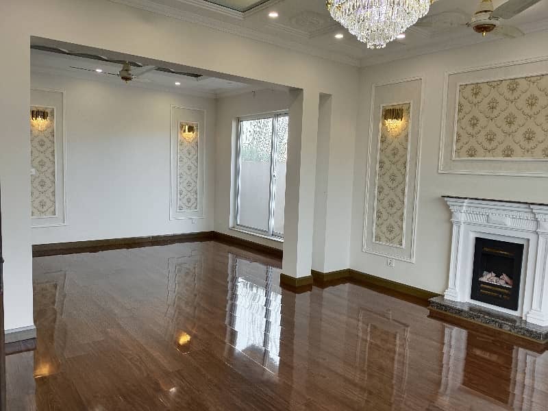 FULL BASEMENT LUXURY 7 BED ROOMS HOUSE URGENT SALE 13