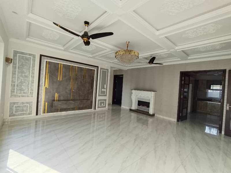 FULL BASEMENT LUXURY 7 BED ROOMS HOUSE URGENT SALE 22